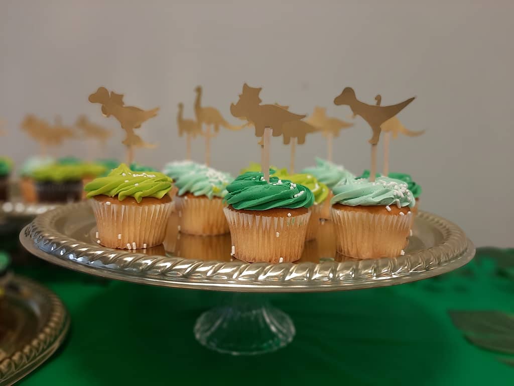 DIY gold dinosaur cupcake toppers